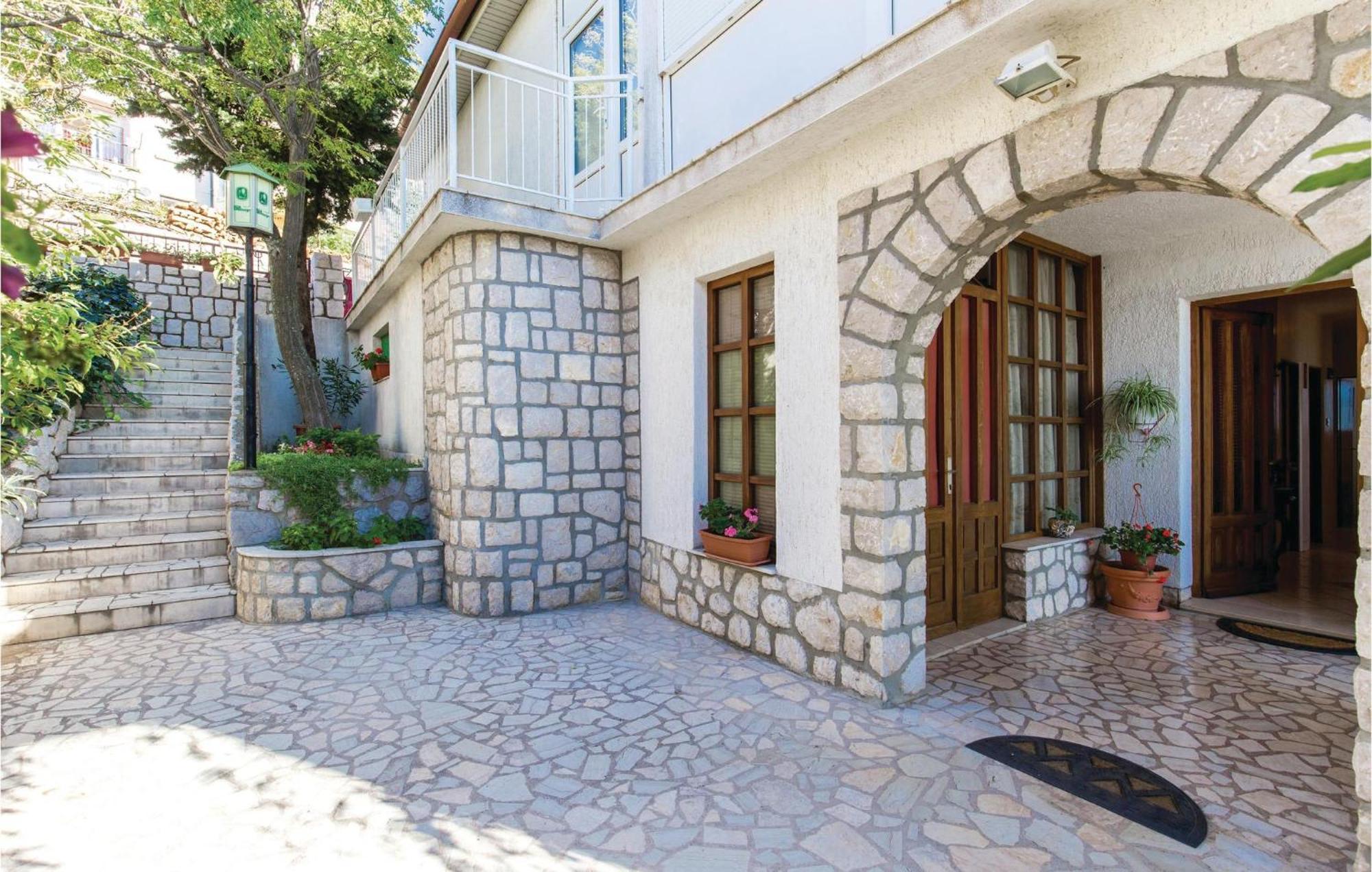 Nice Apartment In Senj With Ethernet Internet Eksteriør billede