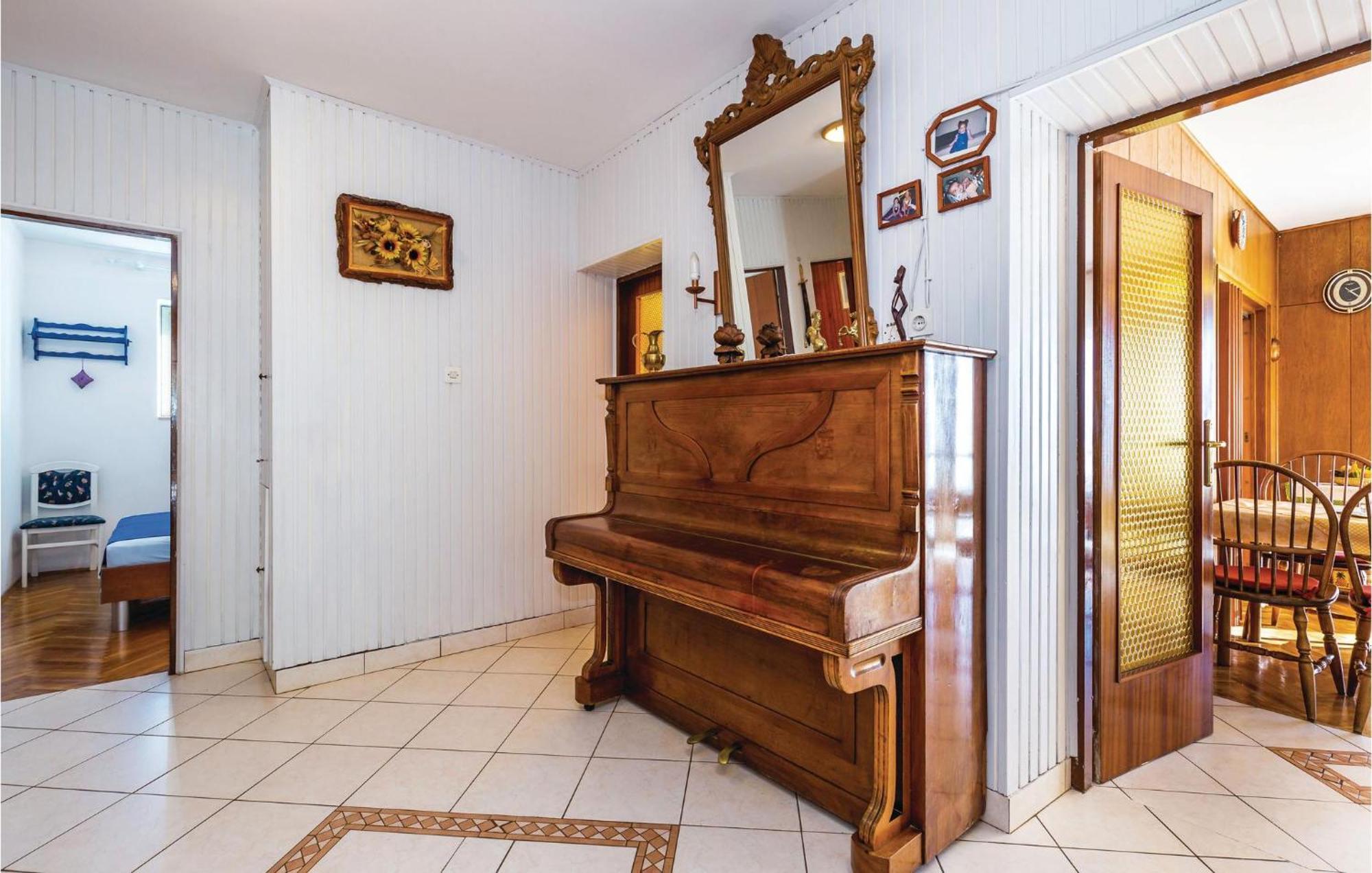 Nice Apartment In Senj With Ethernet Internet Eksteriør billede