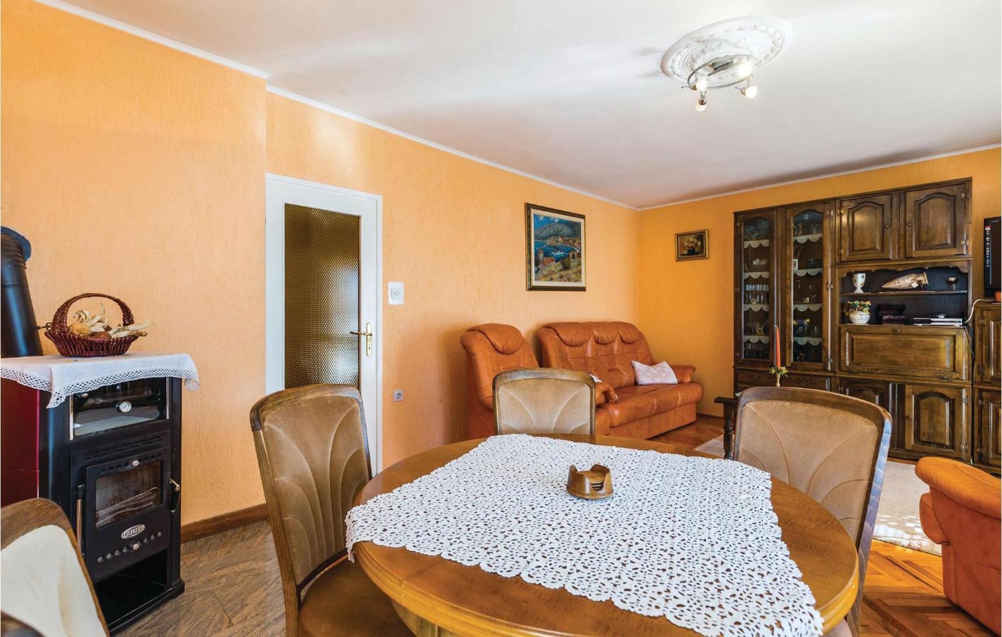 Nice Apartment In Senj With Ethernet Internet Eksteriør billede